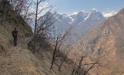 15 Il panorama si arricchisce con belle vedute sulle montagne della Valtorta...